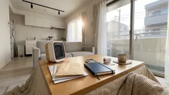 冬の出費が増える前に　65歳以上の無職世帯はいくらで暮らす？家計調査と年金改正の要点で“現実の目安”をつかむ